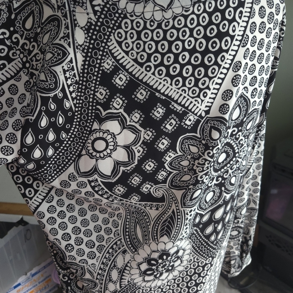 LOFT Black and White Patterned Midi Dress - Picture 8 of 12
